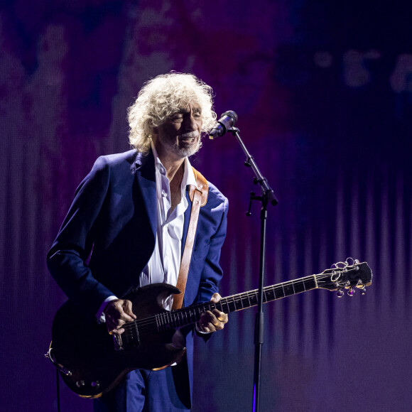 Exclusif - Louis Bertignac - Concert hommage à Johnny Hallyday "Que je t'aime" à l'AccorHotels Arena Paris Bercy à Paris. Le 14 septembre 2021 © Borde-Jacovides-Moreau / Bestimage