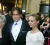 Johnny Depp et Vanessa Paradisaux Oscars en 2004 à Los Angeles