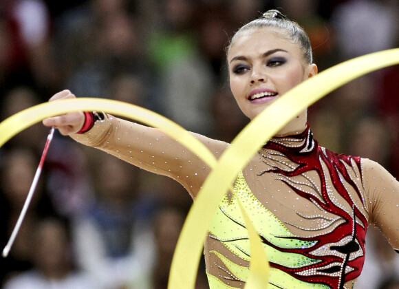 Alina Kabaeva of Russia aux Championnats d'Europe de gymnastique rythmique en 2006. @ Alexander Bundin/Tass/ABACAPRESS.COM