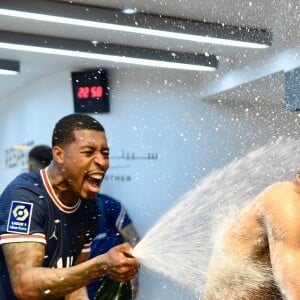 Le PSG a bien fêté sa coupe dans les vestiaires samedi 23 avril. @ Instagram / PSG