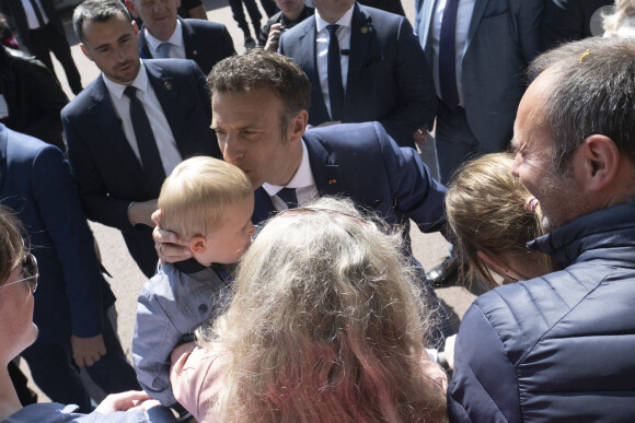 Le président de la république Emmanuel Macron (candidat à sa réélection) et la première dame Brigitte Macron vont voter au Touquet pour le 2 ème tour des élections présidentielles 2022 le 24 avril 2022 © JB Autissier / Panoramic / Bestimage 