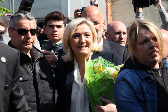 Marine Le Pen vote pour le 2 ème tour des élections présidentielles 2022 à Hénin-Beaumont le 24 avril 2022 © Laurent Sanson / Panoramic / Bestimage 