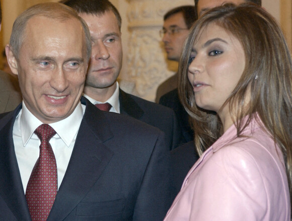 Vladimir Poutin et la championne Olympique de gymnastique rythmique Alina Kabaeva @ Sergey Zhukov/ITAR-TASS/ABACAPRESS.COM