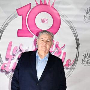 Exclusif - Pierre Ménès lors de la soirée de gala d'exception pour les 10 ans de l'association "Les Rois du monde" (LRDM) à la salle Wagram à Paris le 14 mars 2022. Les Rois du Monde est une association loi 1901, créée en 2012, elle oeuvre pour les enfants nécessiteux, orphelins et hospitalisés de manière financière, matérielle, culturelle et distrayante. © Rubens Hazon / Bestimage