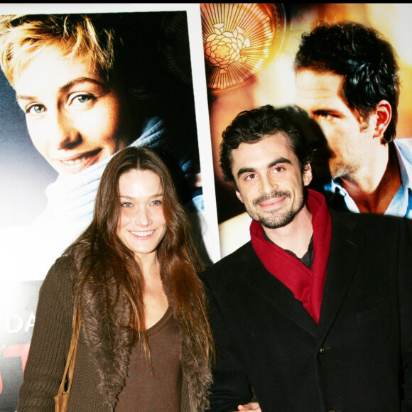 Carla Bruni et Raphaël Enthoven à l'avant-première du film "Fauteuil d'orchestre" à Paris en 2006.