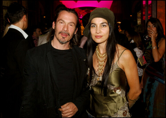 Florent Pagny et sa femme Azucena en soirée à Paris en 2005.
