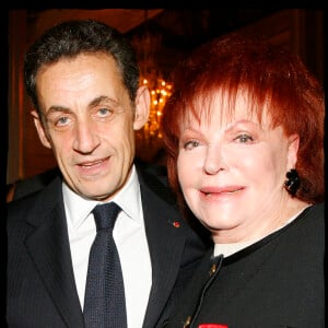 Exclusif - Régine décorée par Nicolas Sarkozy à l'Elysée.