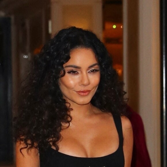 Vanessa Hudgens se rend à la Pre-Met gala party à New York le 1er mai 2022.  New York, NY - Vanessa Hudgens looks amazing as she steps out ahead of the Met Gala in New York. Pictured: Vanessa Hudgens