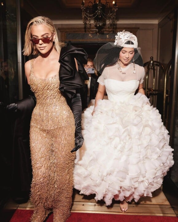 Kylie Jenner, mariée d'honneur qui rend hommage à Virgil Abloh, designer disparu en novembre dernier à l'âge de 41 ans, lors du Met Gala 2022, à New York.