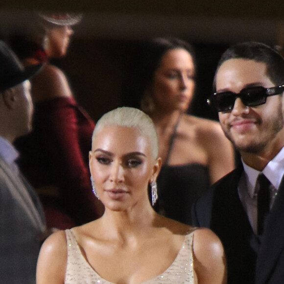 KIm Kardashian et Pete Davidson - Les célébrités arrivent à la soirée du "MET Gala 2022" à New York, le 2 mai 2022.  Celebrities arrive at the "MET Gala 2022". New York, May 2nd, 2022. 