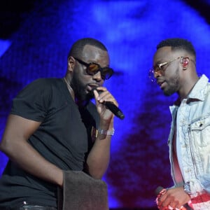 Dadju et son frère Maitre Gims en concert au Stade de France à Saint-Denis le 28 septembre 2019. © Giancarlo Gorassini / Bestimage 