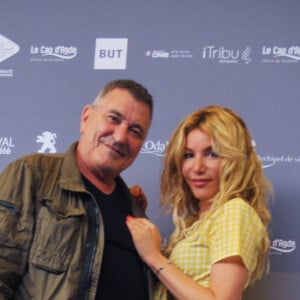 Lola Marois-Bigard et son mari Jean-Marie Bigard - People lors du 15ème Festival "Les Hérault du Cinéma et de la Télé" au Cap d'Agde. Le 19 juin 2018 © Robert Fages / Bestimage