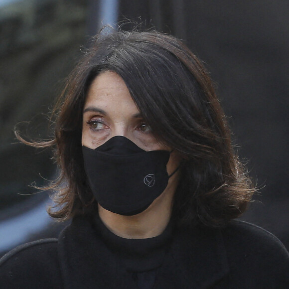 Florence Foresti - Obsèques du producteur Cyril Colbeau-Justin en la basilique Saint-Clotilde , Paris 7 ème pendant l'épidémie de Coronavirus Covid-19 le 12 novembre 2020. © Agence / Bestimage