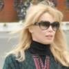 Claudia Schiffer à Londres devant l'école de son fils, le 27 janvier 2010
