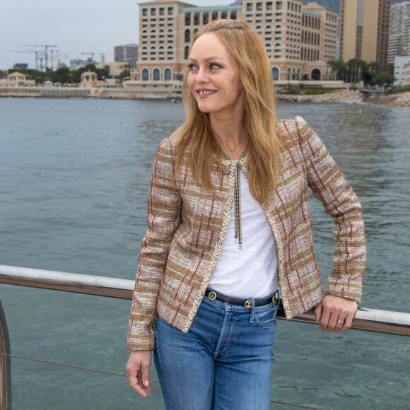 Vanessa Paradis - Les célébrités assistent au défilé croisière Chanel au Monte Carlo Beach à Monaco, le 5 mai 2022. © Olivier Borde / Bestimage