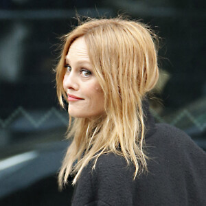 No Web - Vanessa Paradis - Arrivées et sorties du défilé Chanel Haute-Couture 2022 au Grand Palais Ephémère dans le cadre de la Fashion Week de Paris, France, le 25 janvier 2022. © Christophe Aubert via Bestimage