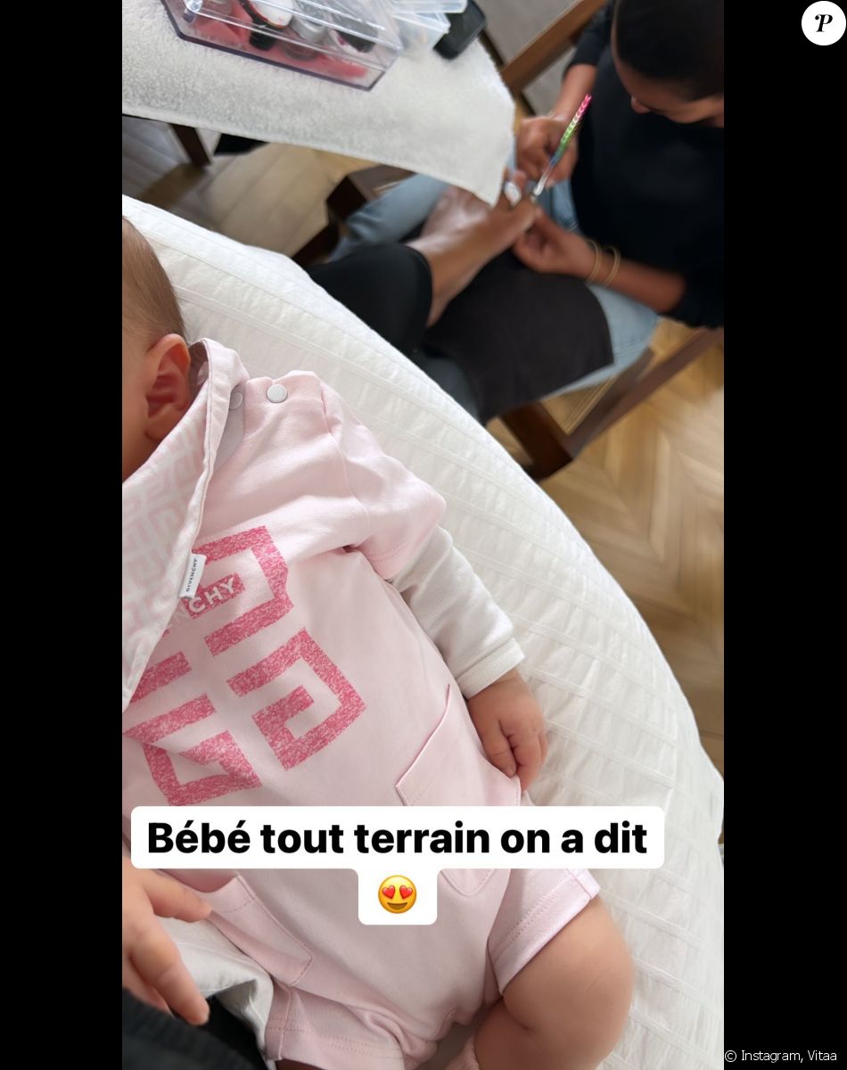 Vitaa et ses enfants multiplient les câlins @ Instagram / Vitaa