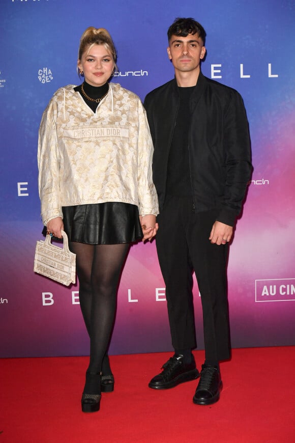 Semi Exclusif - Louane et son compagnon Florian Rossi - Avant Première de " Belle " film animé japonais au Grand Rex à Paris le 6 décembre 2021 . © Veeren / Bestimage 