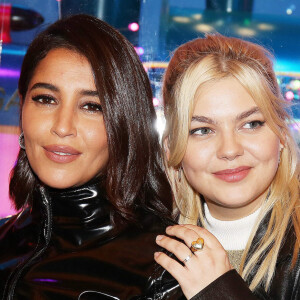 Leila Bekhti et Louane Emera - Lancement de "1,2,3... Noël" lors de l'inauguration des vitrines et du sapin de Noël 2021 des Galeries Lafayette Haussmann 2021 à Paris. Le 17 novembre 2021