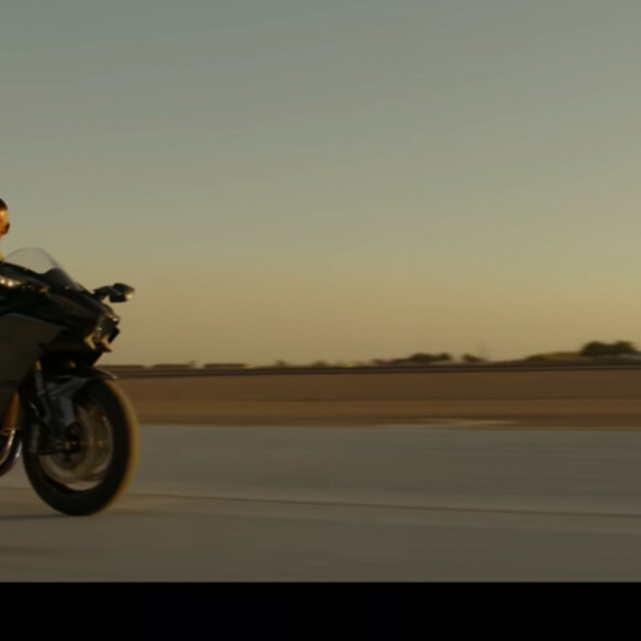 Image du clip de Lady Gaga Hold my Hand pour le film Top Gun: Maverick