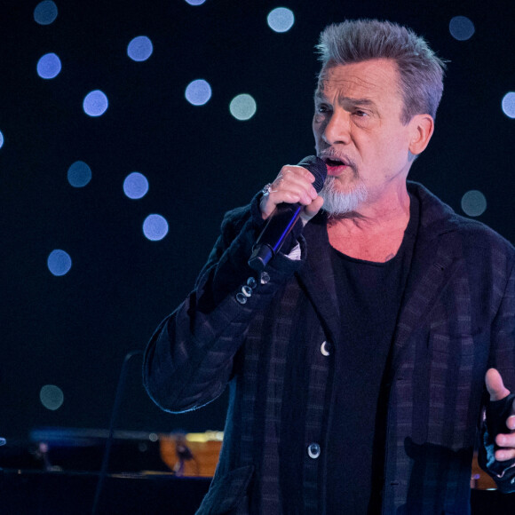 Exclusif - Florent Pagny - Enregistrement de l'émission "Symphonie pour la vie, Spéciale Pièces Jaunes" aux Folies Grüss à Paris, diffusée le 4 février sur France 3. Le 12 janvier 2022 © Cyril Moreau / Bestimage