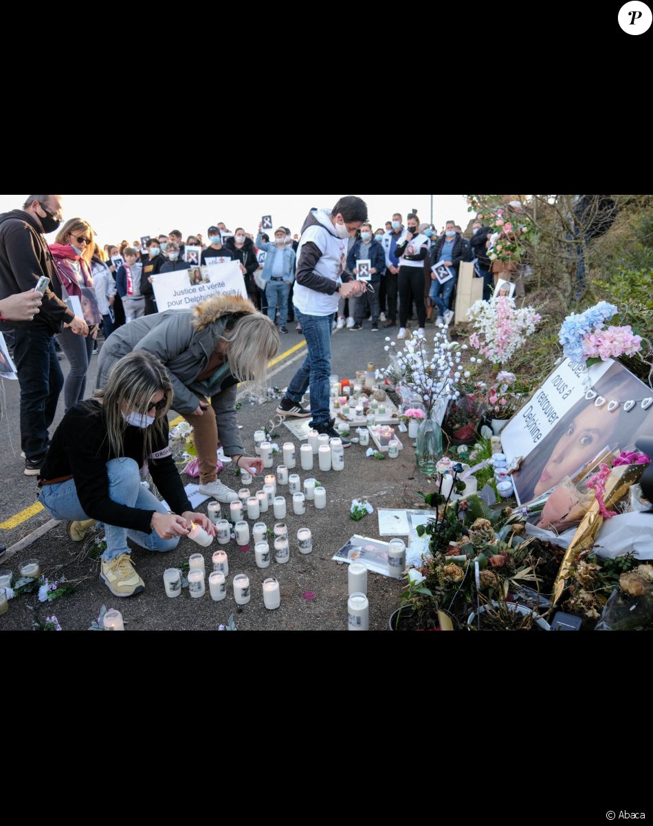 A Cagnac-les-Mines (Tarn), les proches de Delphine Jubillar ont organisé une marche en son hommage, un an après sa disparition - le 19 décembre 2021