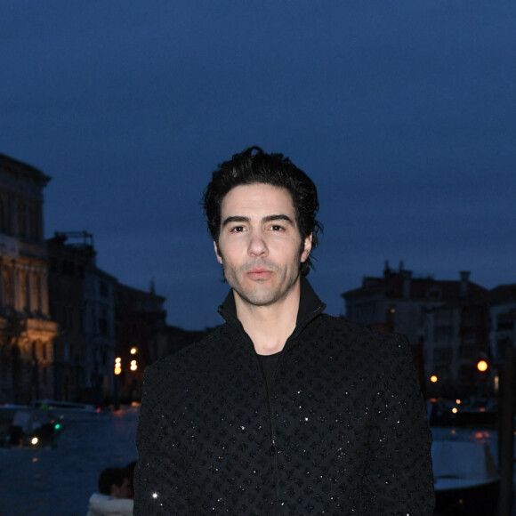 Tahar Rahim - Dîner de gala Louis Vuitton en marge de la 59e édition de la Biennale de Venise le 21 avril 2022. 