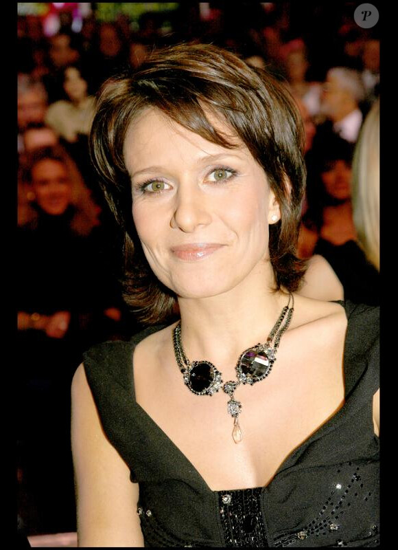 Sandrine Quétier devait animer Masterchef sur TF1 : c'est finalement à Carole Rousseau que la présentation a été confiée.