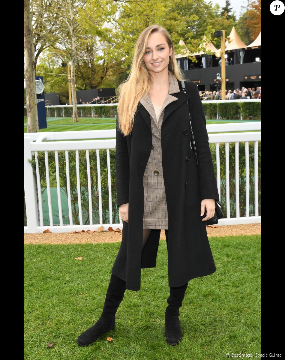 Emma Smet - Qatar Prix de l'Arc de Triomphe sur l'hippodrome de Longchamp à Paris, le 6 octobre 2019. © Coadic Guirac/Bestimage