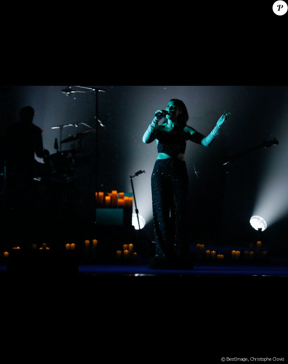 Exclusif - Camélia Jordana en concert à l'Olympia à Paris, France, le 11 mai 2022. © Christophe Clovis/Bestimage