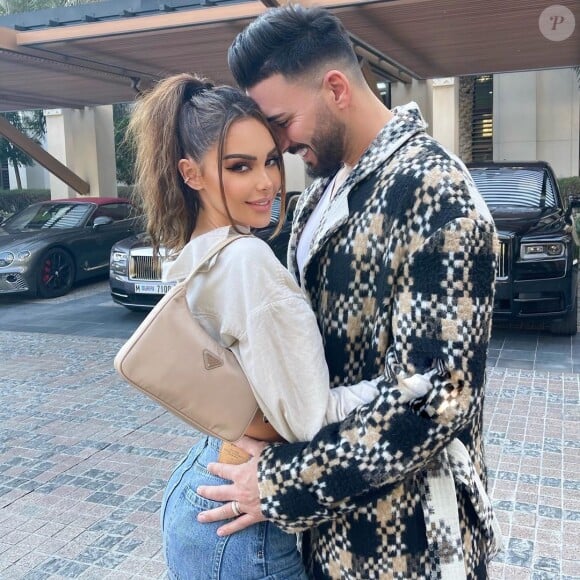 Nabilla, enceinte de son deuxième enfant, est l'heureuse maman de Milann, né de ses amours avec son mari Thomas Vergara.