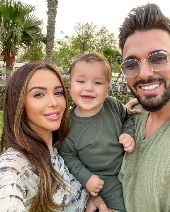 Nabilla, enceinte de son deuxième enfant, est l'heureuse maman de Milann, né de ses amours avec son mari Thomas Vergara.