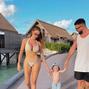 Nabilla, enceinte de son deuxième enfant, est l'heureuse maman de Milann, né de ses amours avec son mari Thomas Vergara.