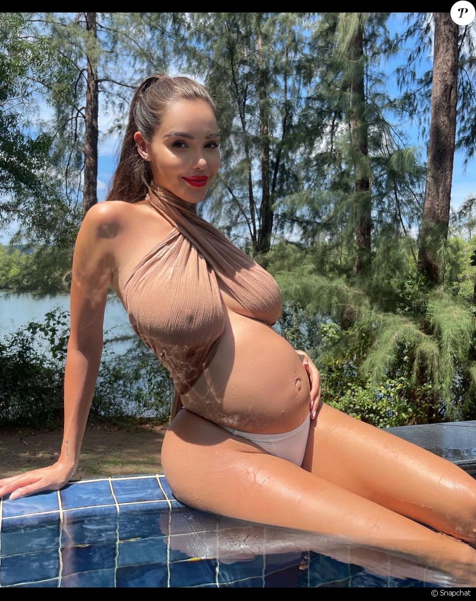 Nabilla, enceinte de son deuxième enfant, est l'heureuse maman de Milann, né de ses amours avec son mari Thomas Vergara.