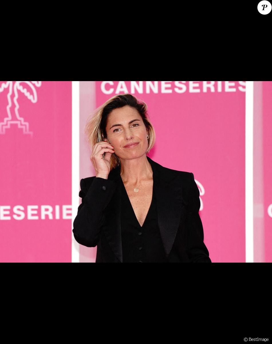 Alessandra Sublet - Arrivées au photocall de la cérémonie de clôture sur le pink carpet de la 5ème édition du Festival International Canneseries à Cannes le 6 avril 2022. © Norbert Scanella / Panoramic / Bestimage