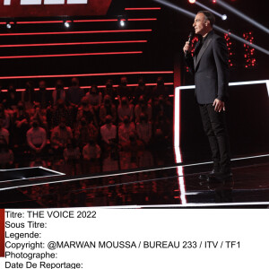 Nikos Aliagas lors des Super Cross Battles dans "The Voice 2022".