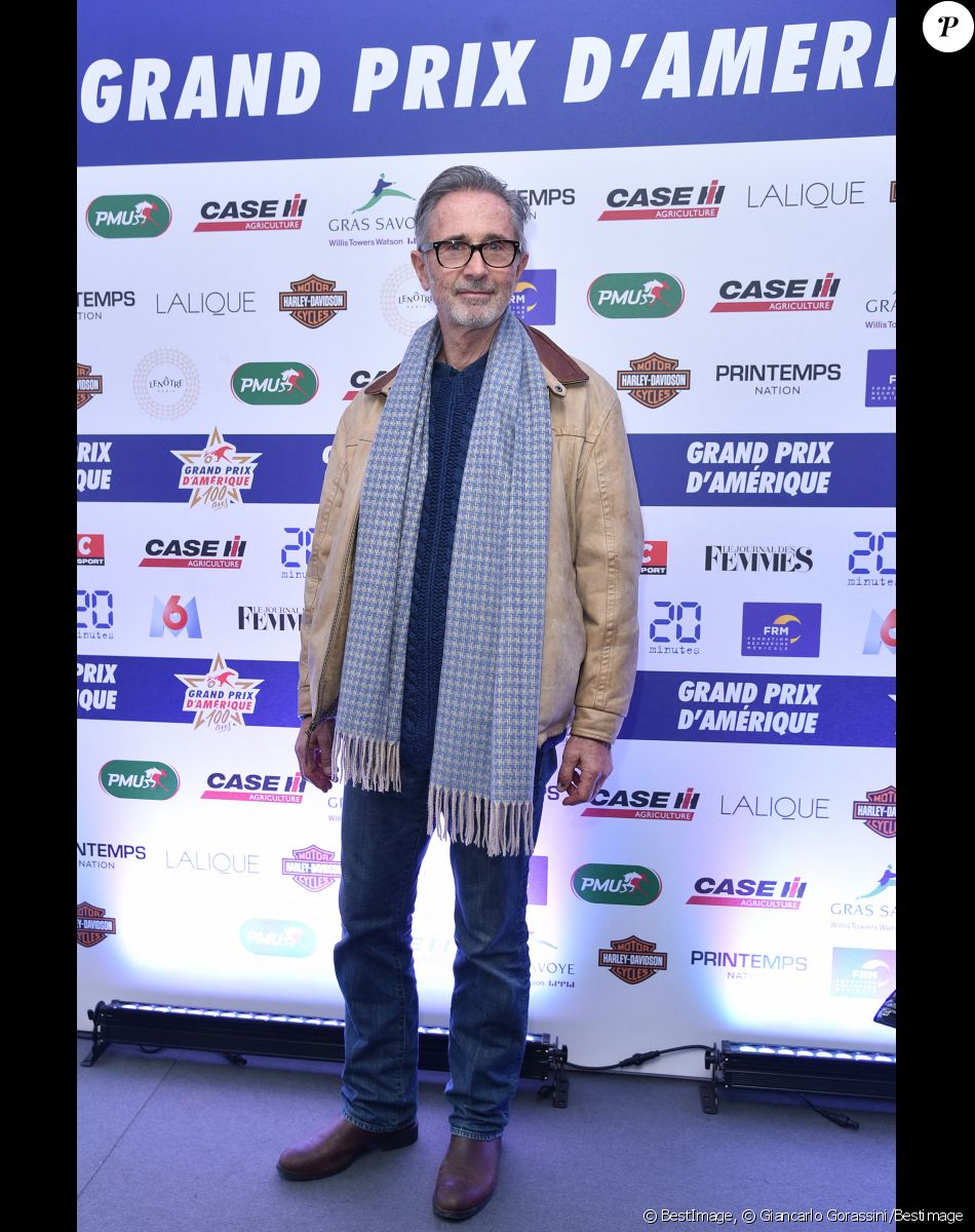 Thierry Lhermitte lors de la 100ème édition du Grand Prix d'Amérique sur l'hippodrome de Vincennes à Paris, France, le 26 janvier 2020. © Giancarlo Gorassini/Bestimage