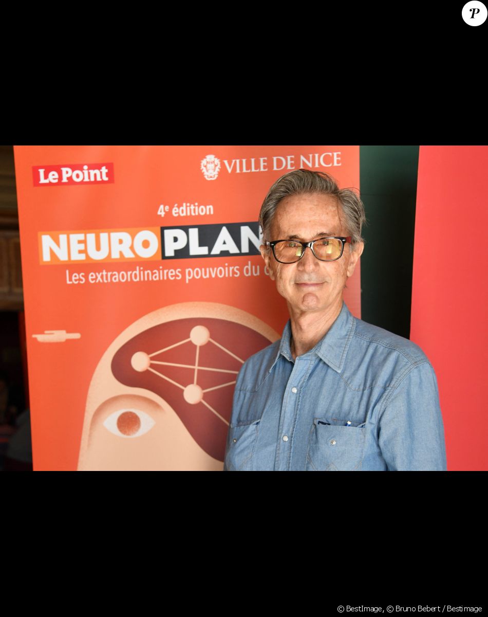 Thierry Lhermitte a participé à la 4ème édition de Neuroplanète, le Forum du Point dédié aux extraordinaires pouvoirs du cerveau et aux neurosciences à Nice le 16 mars 2019. Il a été le grand témoin d'une conférence de Lionel Naccache sur le thème : Ce que l'étude du cerveau apporte à la psychologie et à la connaissance de soi. © Bruno Bebert / Bestimage