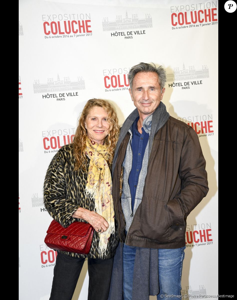 Thierry Lhermitte et sa femme Hélène - Vernissage presse de l'exposition "Coluche" à l'Hôtel de Ville de Paris le 5 octobre 2016. © Pierre Perusseau/Bestimage