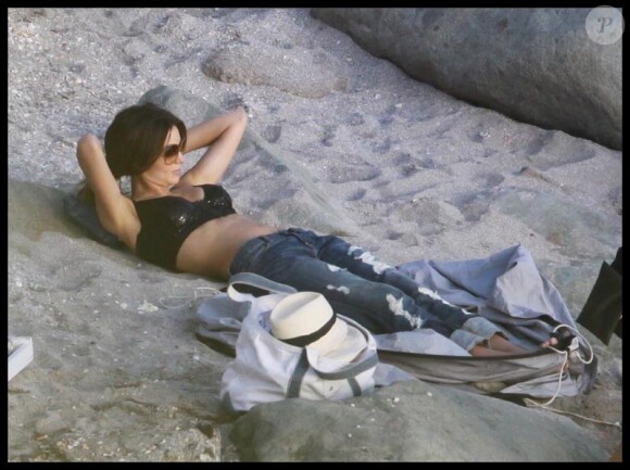 Miranda Kerr à Saint Barthelemy pour un shooting mode