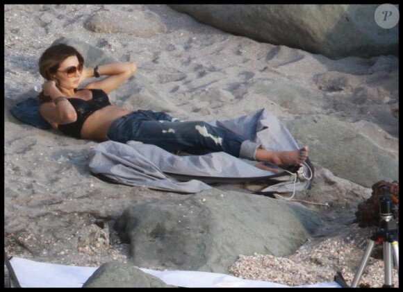 Miranda Kerr à Saint Barthelemy pour un shooting mode