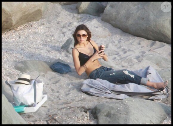 Miranda Kerr à Saint Barthelemy pour un shooting mode