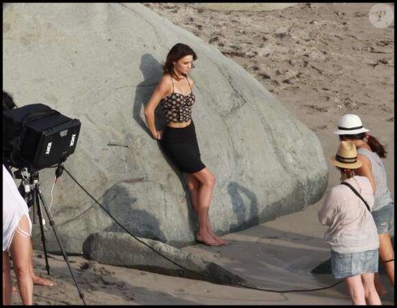 Miranda Kerr à Saint Barthelemy pour un shooting mode