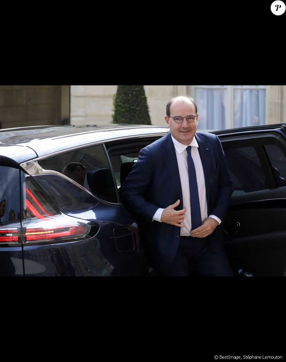 Le premier ministre, Jean Castex arrive au palais présidentiel de l'Élysée, à Paris, le 7 mai 2022, pour assister à la cérémonie d'investiture d'Emmanuel Macron comme président français, suite à sa réélection le 24 avril dernier © Stéphane Lemouton/Bestimage