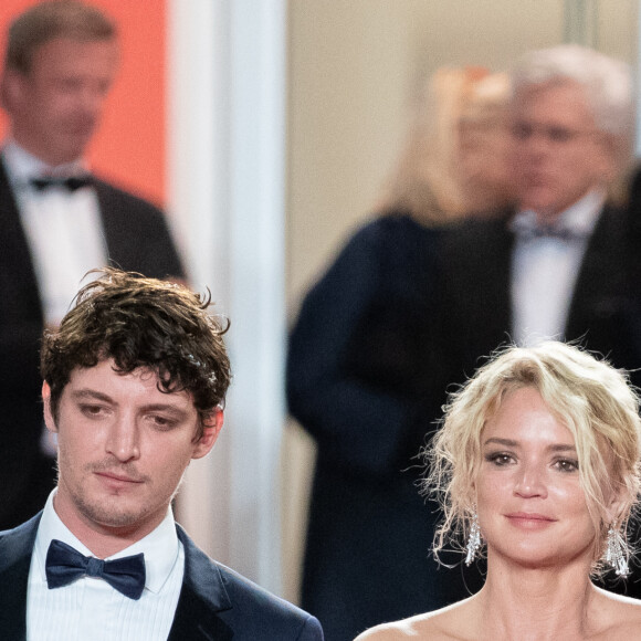 Niels Schneider, Virginie Efira - Montée des marches du film "Sibyl" lors du 72ème Festival International du Film de Cannes. Le 24 mai 2019 © Jacovides-Moreau / Bestimage