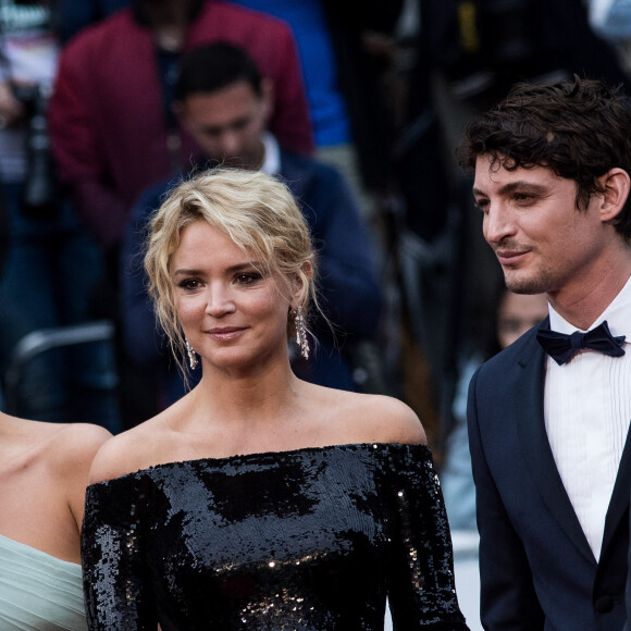 Niels Schneider, Virginie Efira - Montée des marches du film "Sibyl" lors du 72ème Festival International du Film de Cannes. Le 24 mai 2019 © Jacovides-Moreau / Bestimage