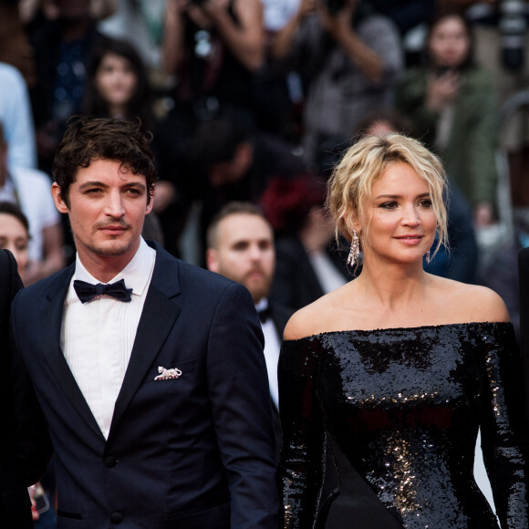 Niels Schneider, Virginie Efira - Montée des marches du film "Sibyl" lors du 72ème Festival International du Film de Cannes. © Jacovides-Moreau / Bestimage