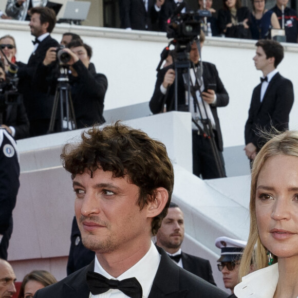 Niels Schneider et sa compagne Virginie Efira - Montée des marches du film "Hors Normes" pour la clôture du 72ème Festival International du Film de Cannes. Le 25 mai 2019 © Jacovides-Moreau / Bestimage