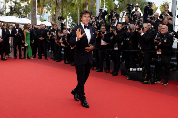 Tom Cruise - Montée des marches du film " Top Gun : Maverick " lors du 75ème Festival International du Film de Cannes. Le 18 mai 2022 © Olivier Borde / Bestimage 
