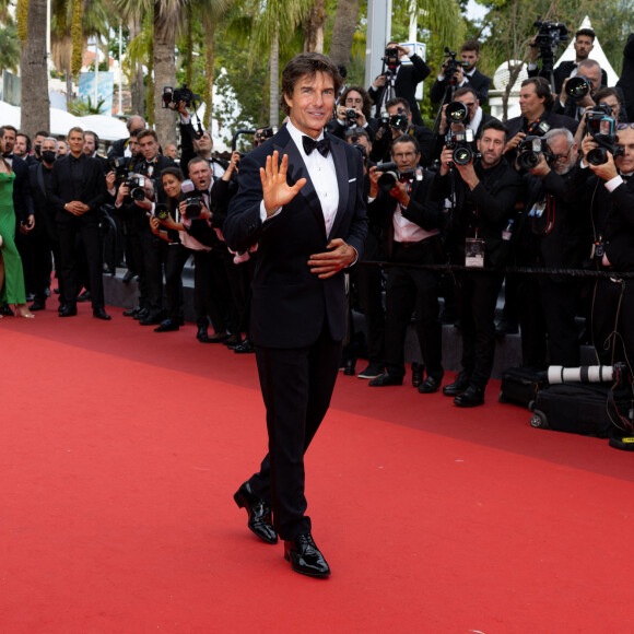 Tom Cruise - Montée des marches du film " Top Gun : Maverick " lors du 75ème Festival International du Film de Cannes. Le 18 mai 2022 © Olivier Borde / Bestimage 